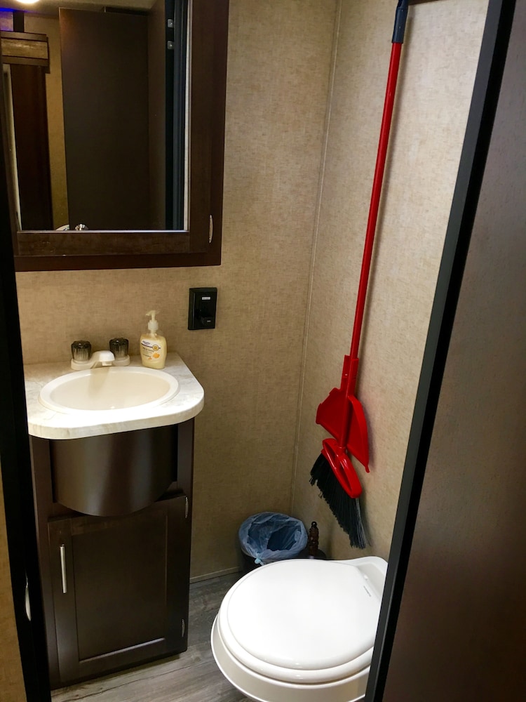 2 Bedrooms, Mobile Home, Family, Park View