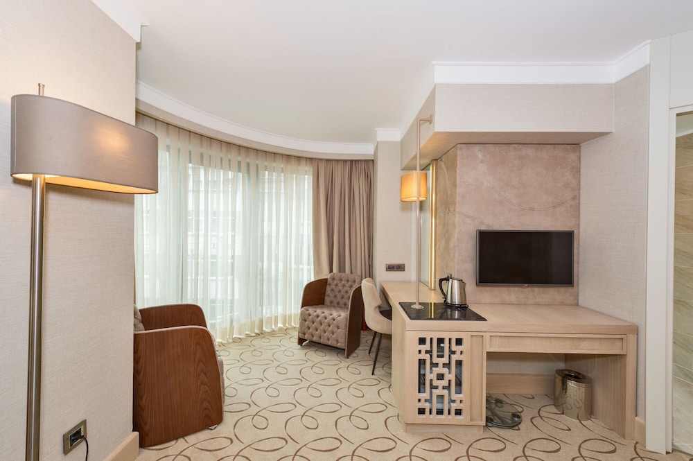 MARE PARK HOTEL 48/64