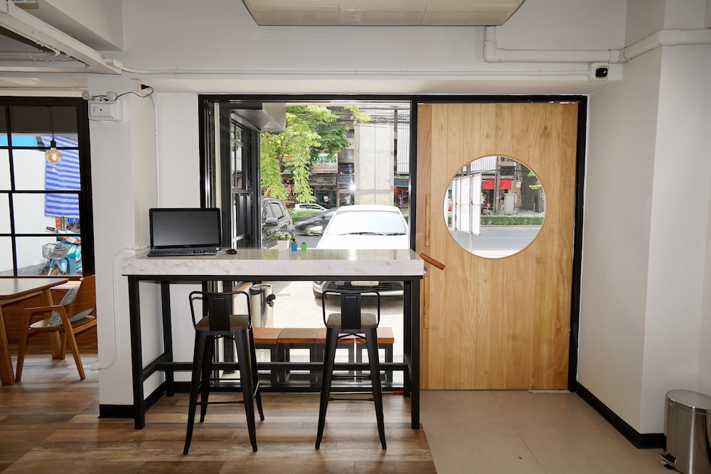 T Hostel at Victory Monument 40/46