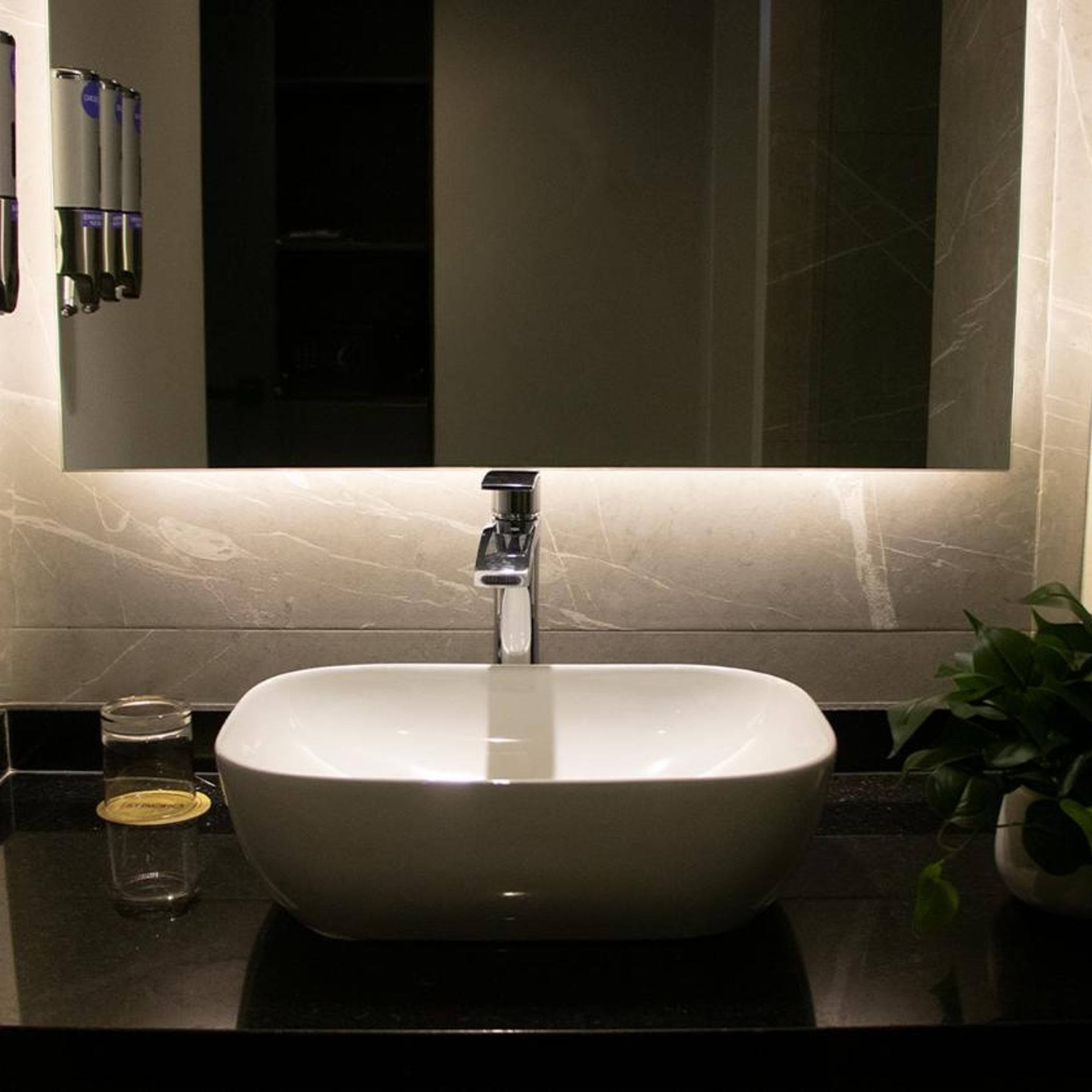 غرفة بسريرين منفصلين، St Isidro Suites Corporate Housing SPA & Wellness Center 4/4