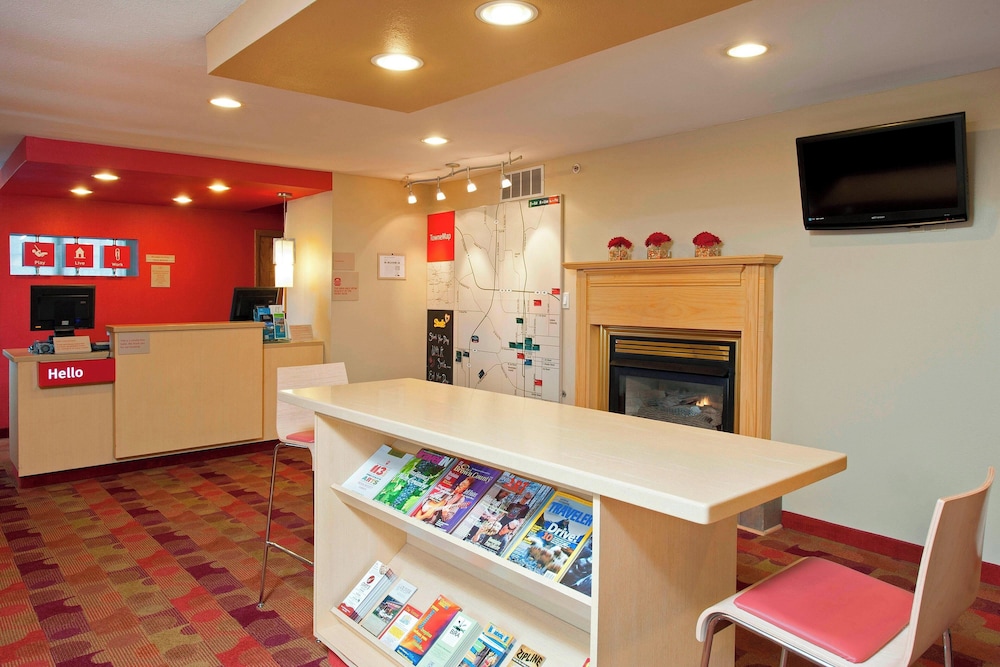 MainStay Suites Bloomington near University 3/42