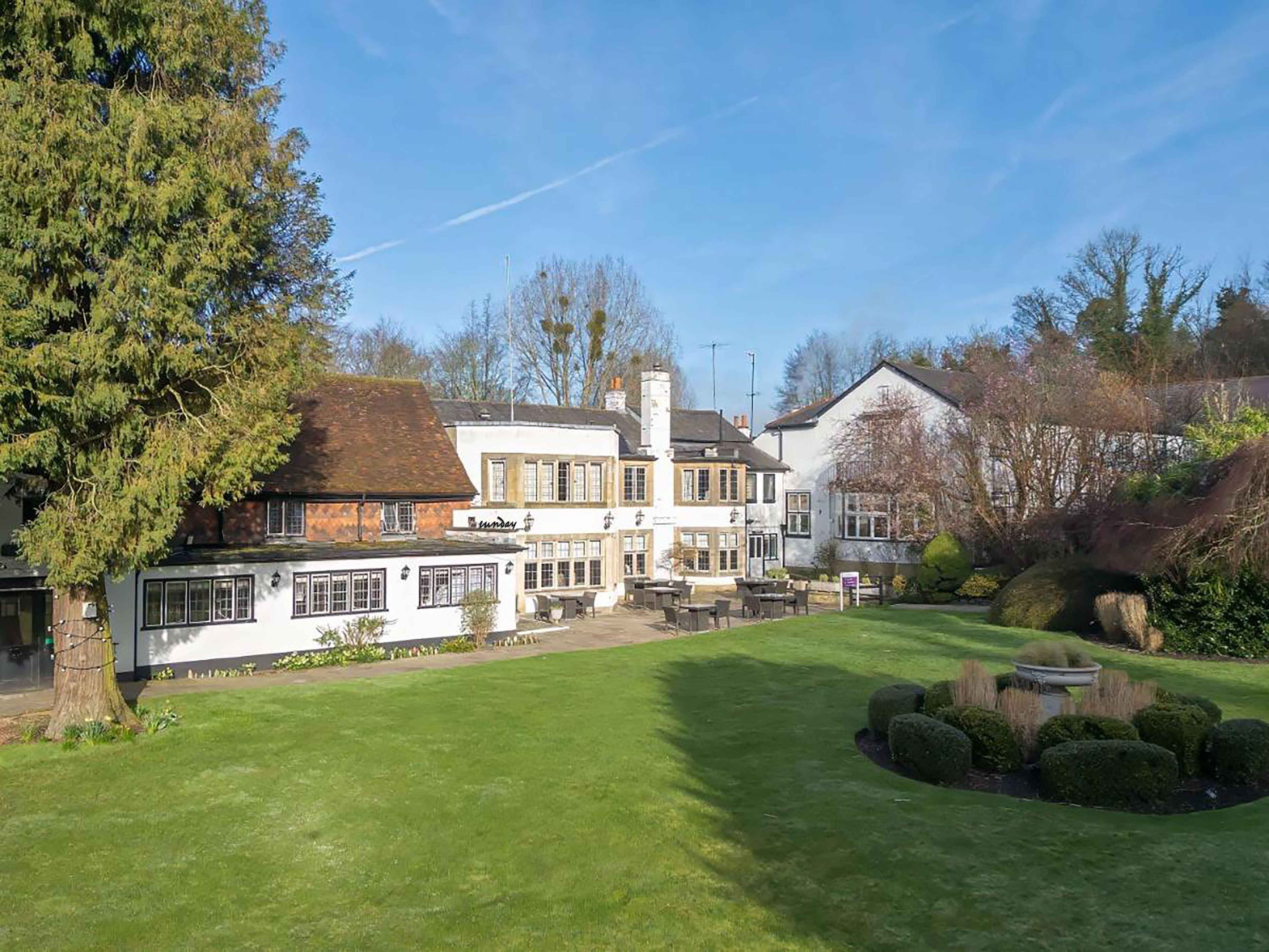 Sunday Box Hill Burford Bridge Hotel 52/57