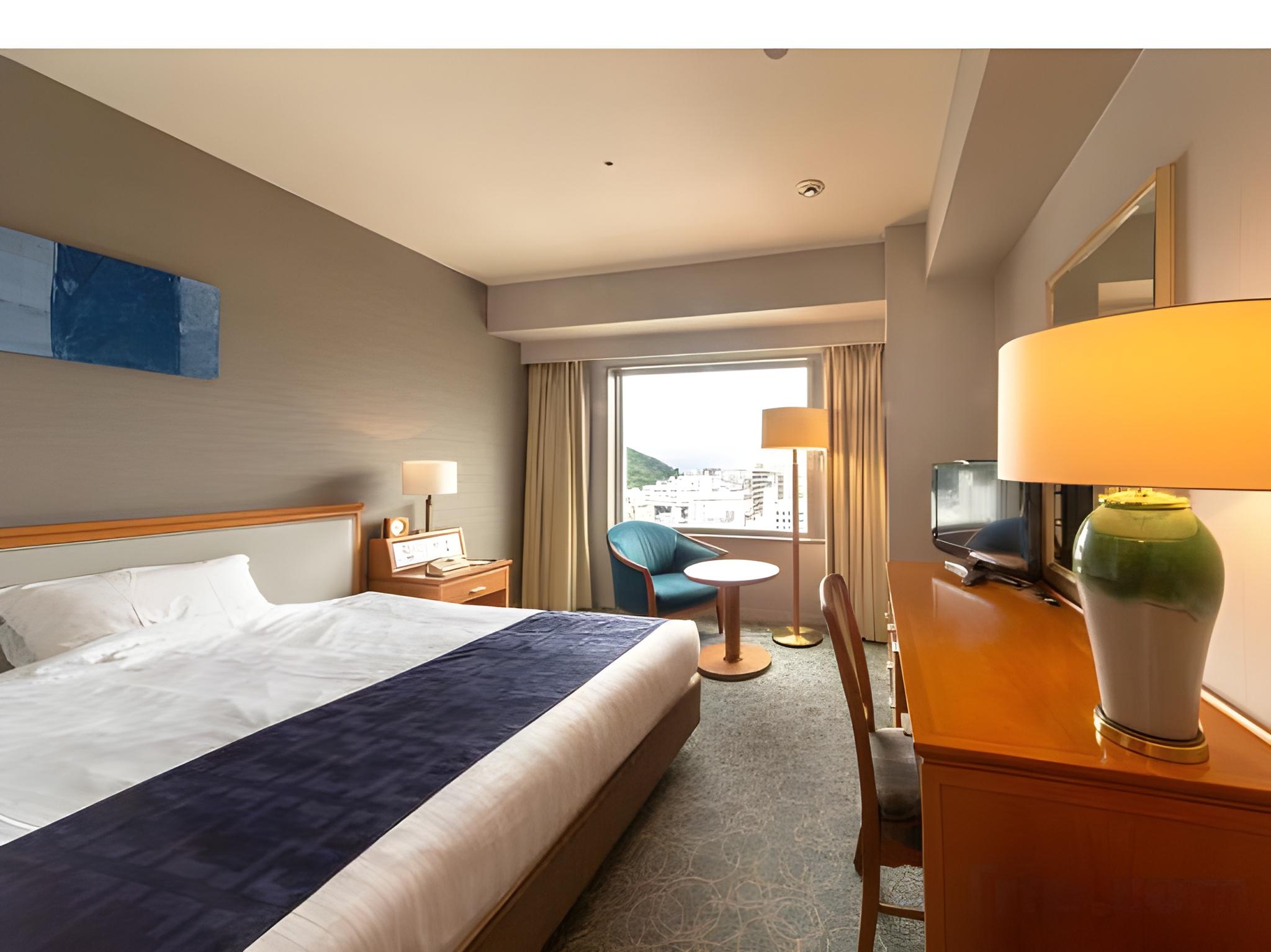 Deluxe, Queen Bed, Smoking