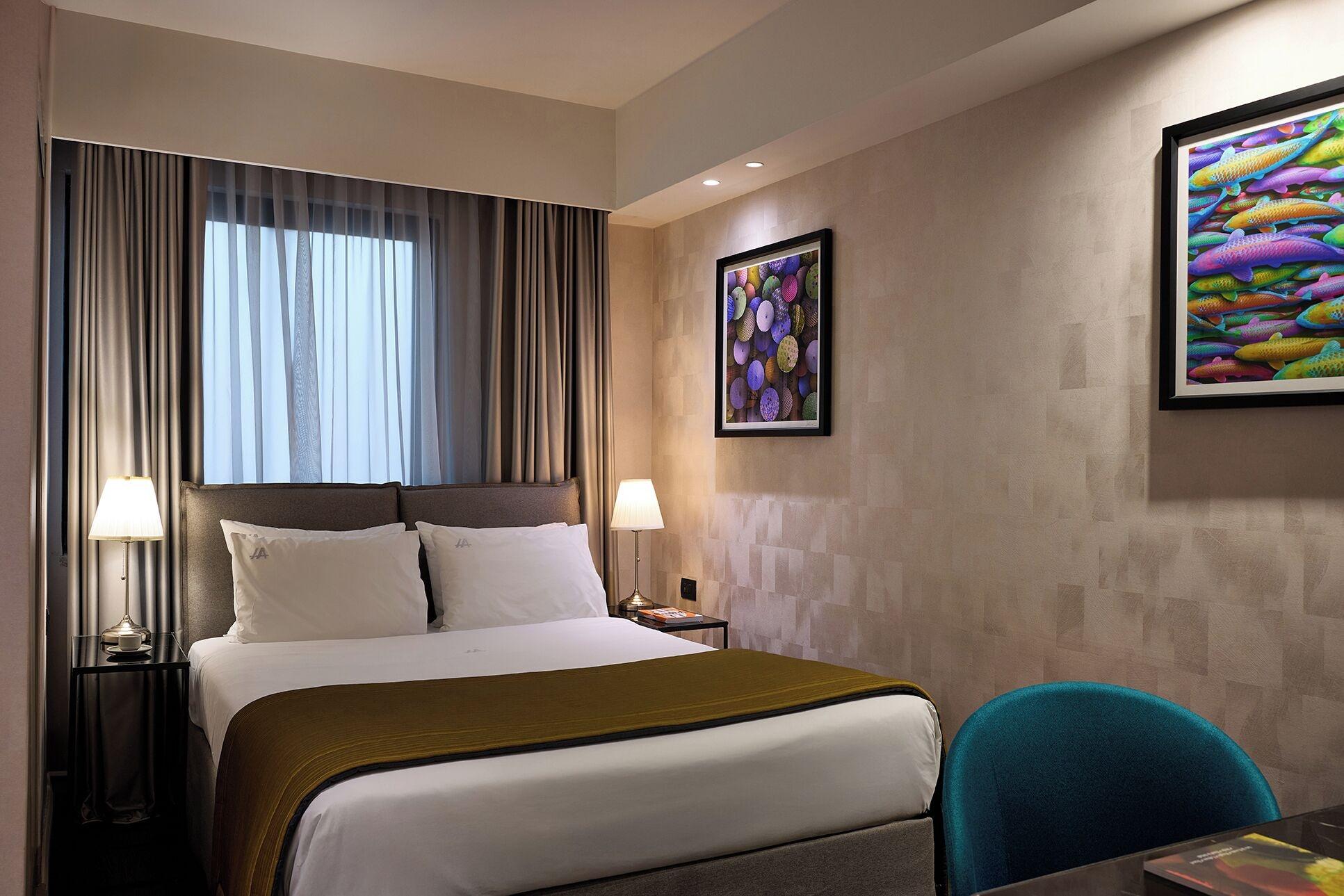 غرفة كومفورت مفردة بإطلالة، Astor Hotel 3/7