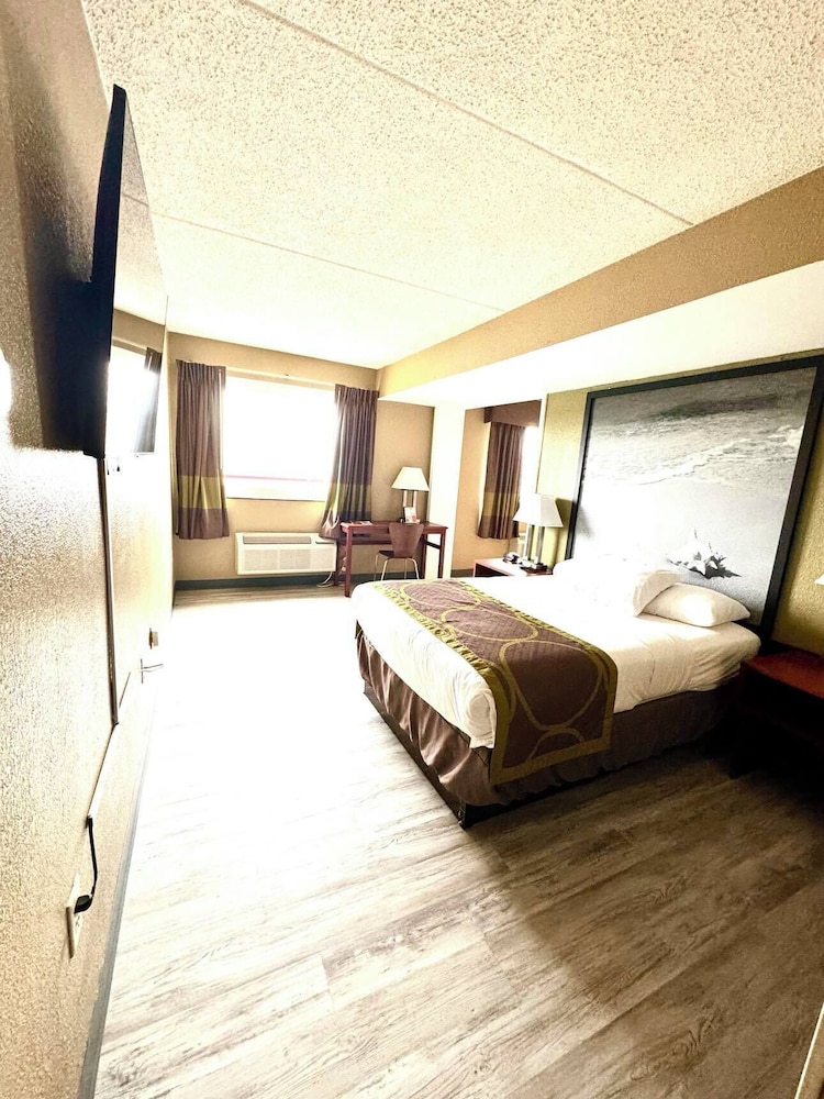 Super 8 By Wyndham Frederick 7/42