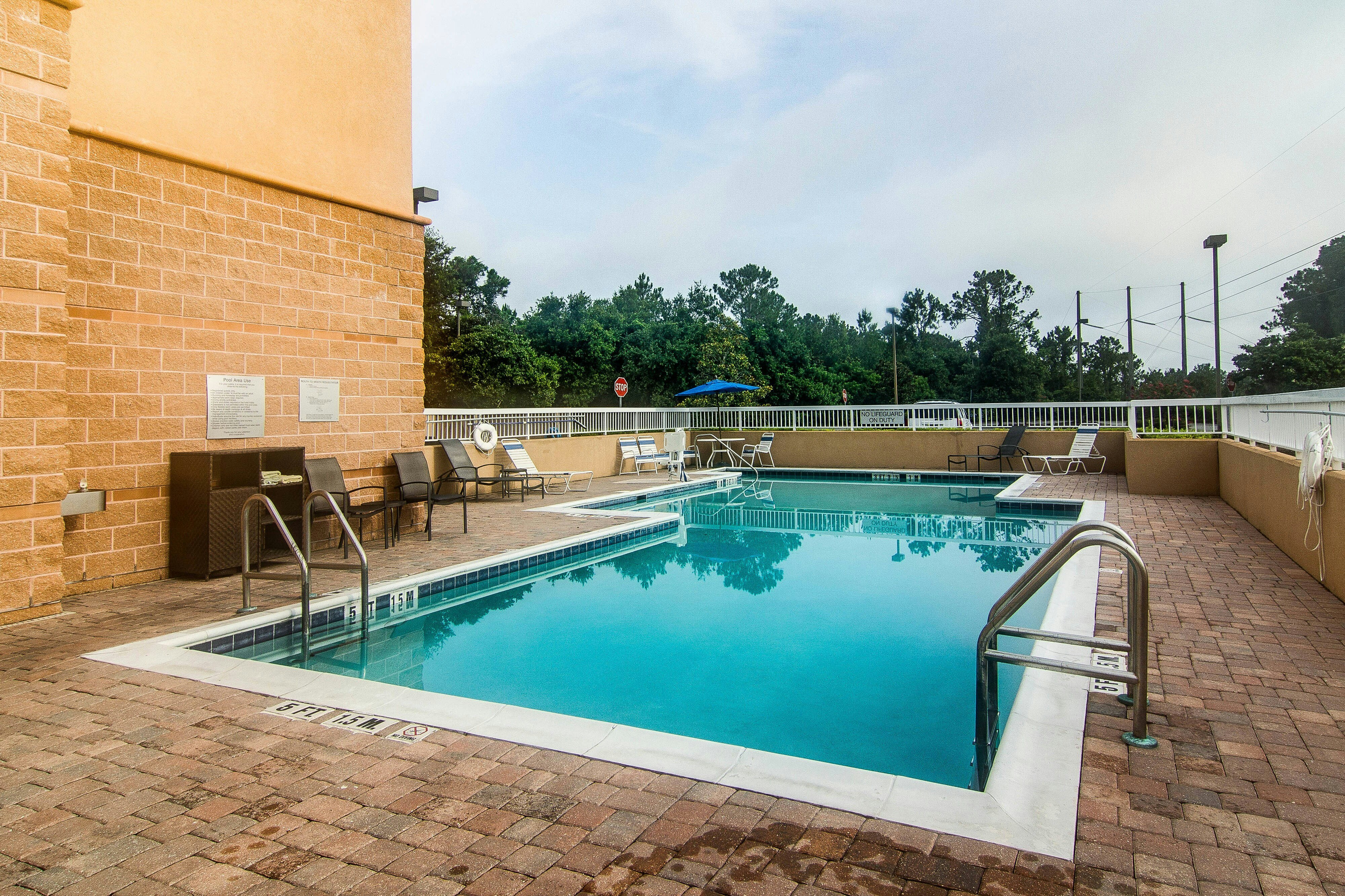 Fairfield Inn & Suites 21/32