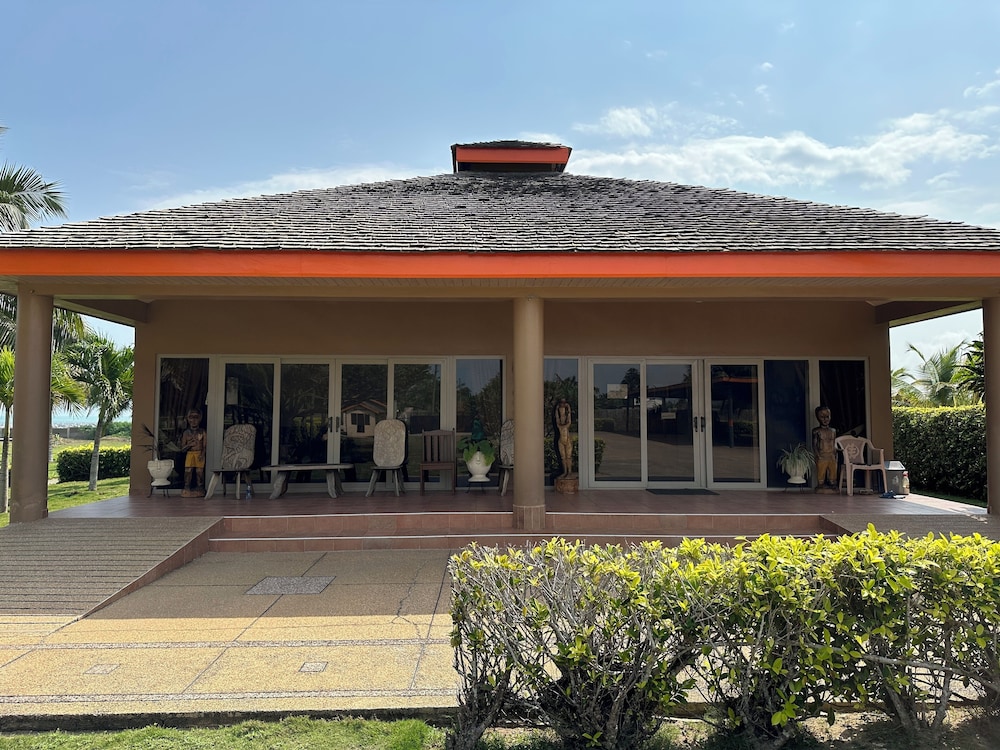 Elmina Bay Resort 1/50