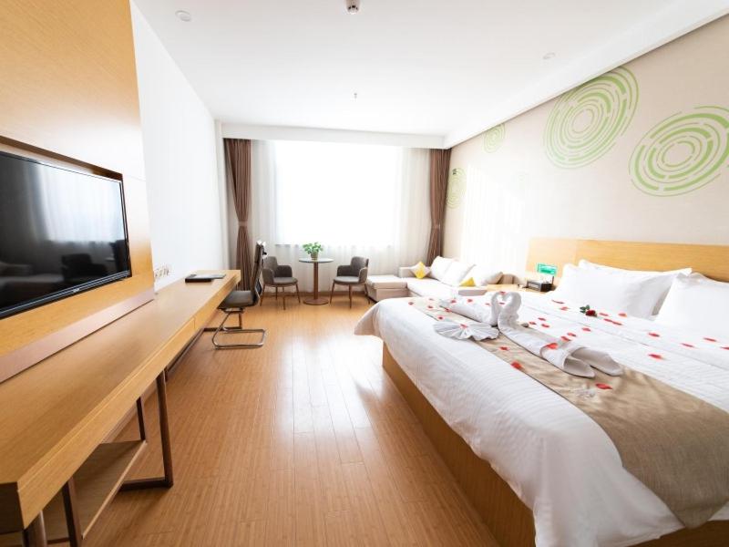 GreenTree Inn Baoding City Zhuozhou Railway Station Store 13/19