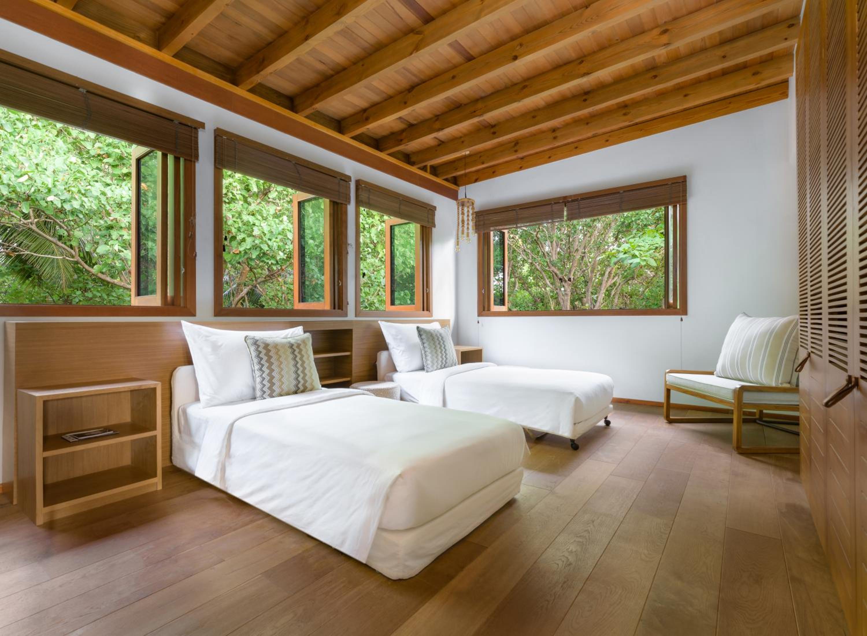 2 Bedrooms, Pool, Tree Top, Villa
