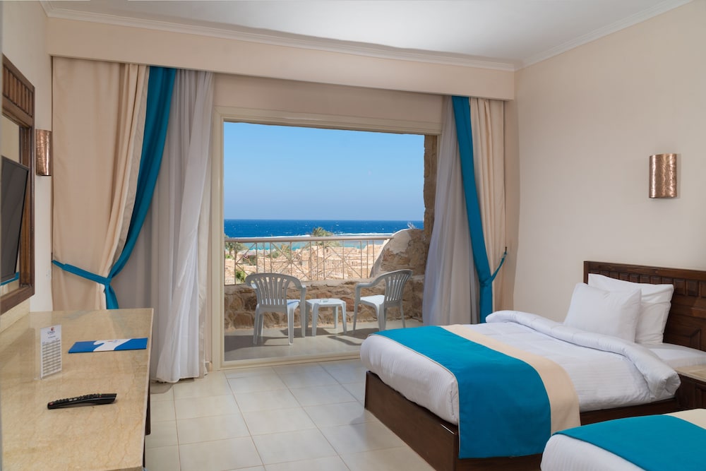DELUXE, SEA VIEW