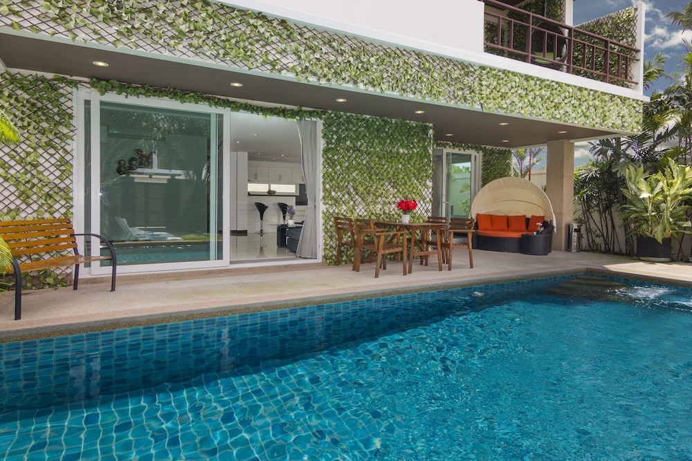 Tropicana Pool Villa 23/50