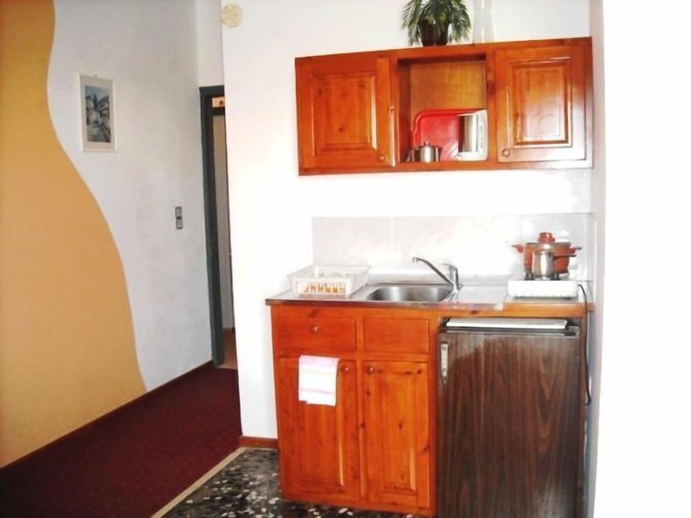 Sun City Apartments 12/50