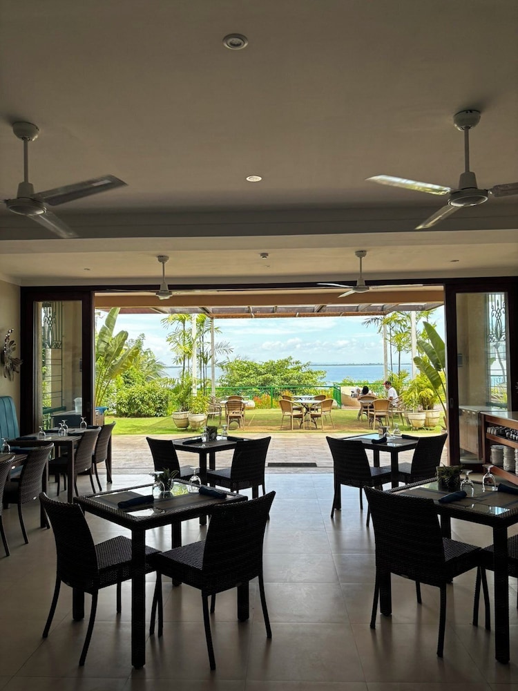 Chateau By The Sea 50/67