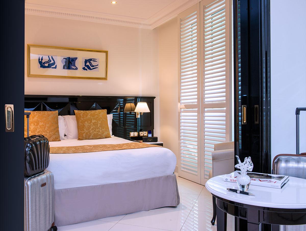 Deluxe, Double or Twin Bed