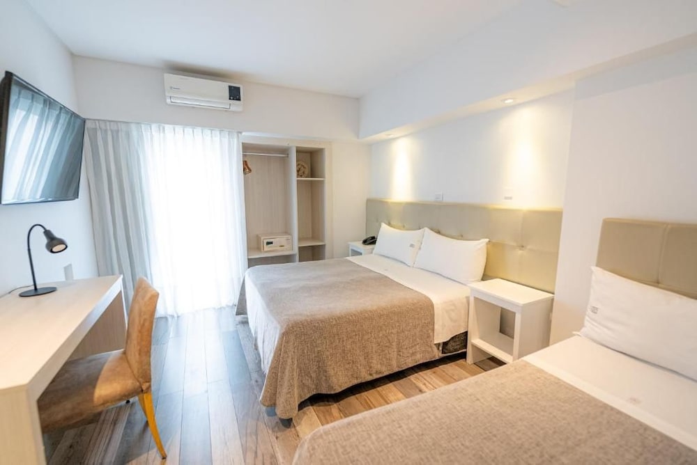 Hotel Sennac 5/32