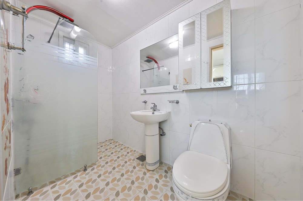 Ganghwa Badatgashimteo Pension 48/50