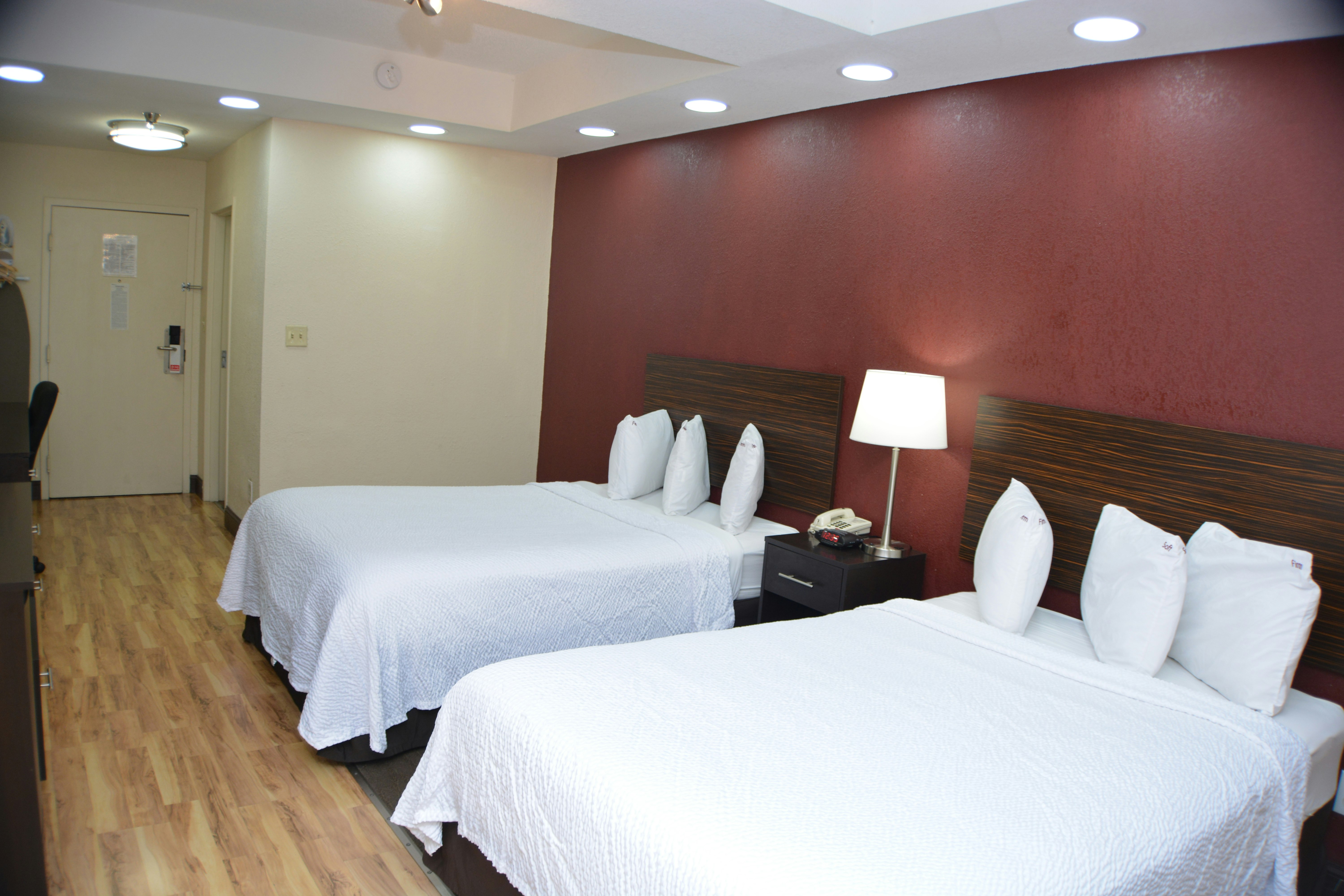 NON-SMOKING SUITE 2 DOUBLE BEDS, MICRO-FRIDGE
