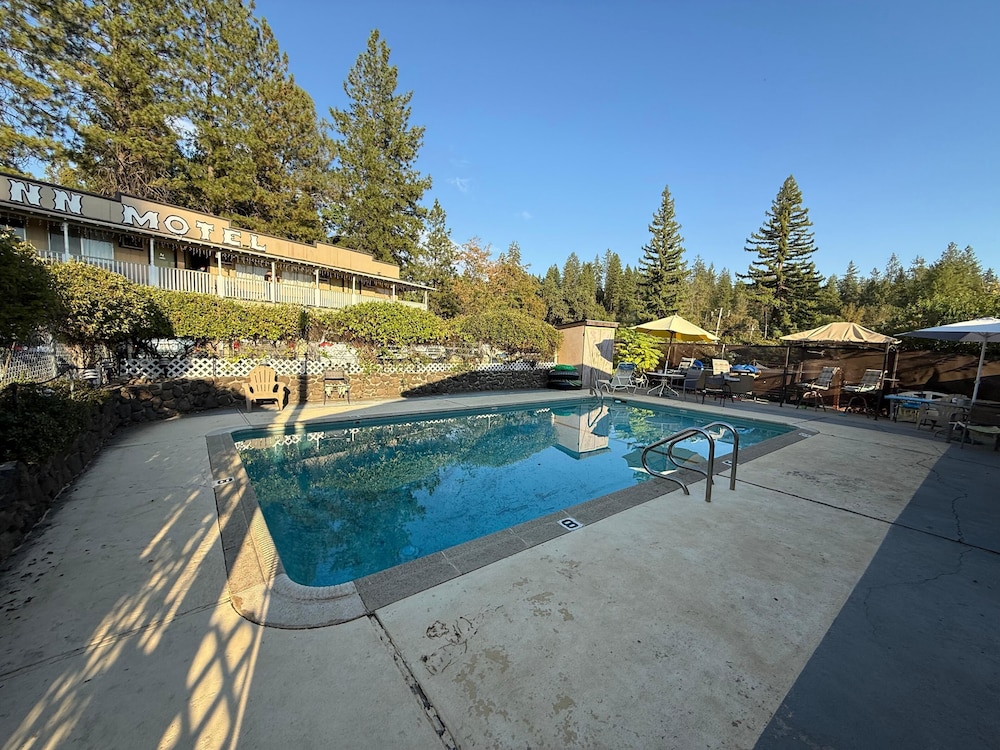 Columbia Inn Motel CA 49 40/47