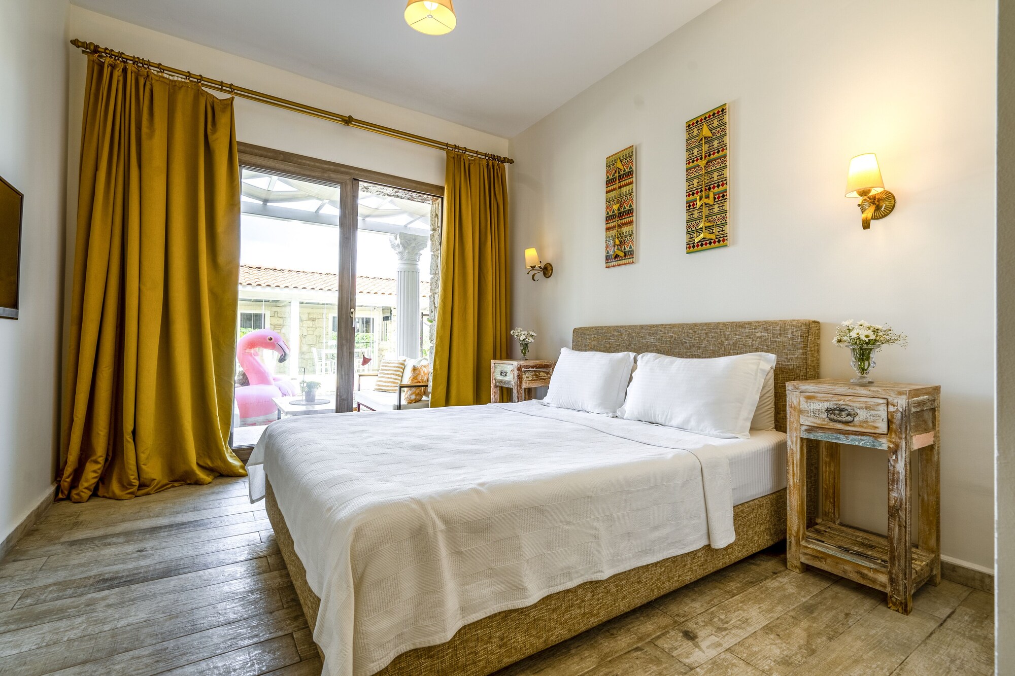 DELUXE, DOUBLE BED, POOL VIEW, POOL ACCESS