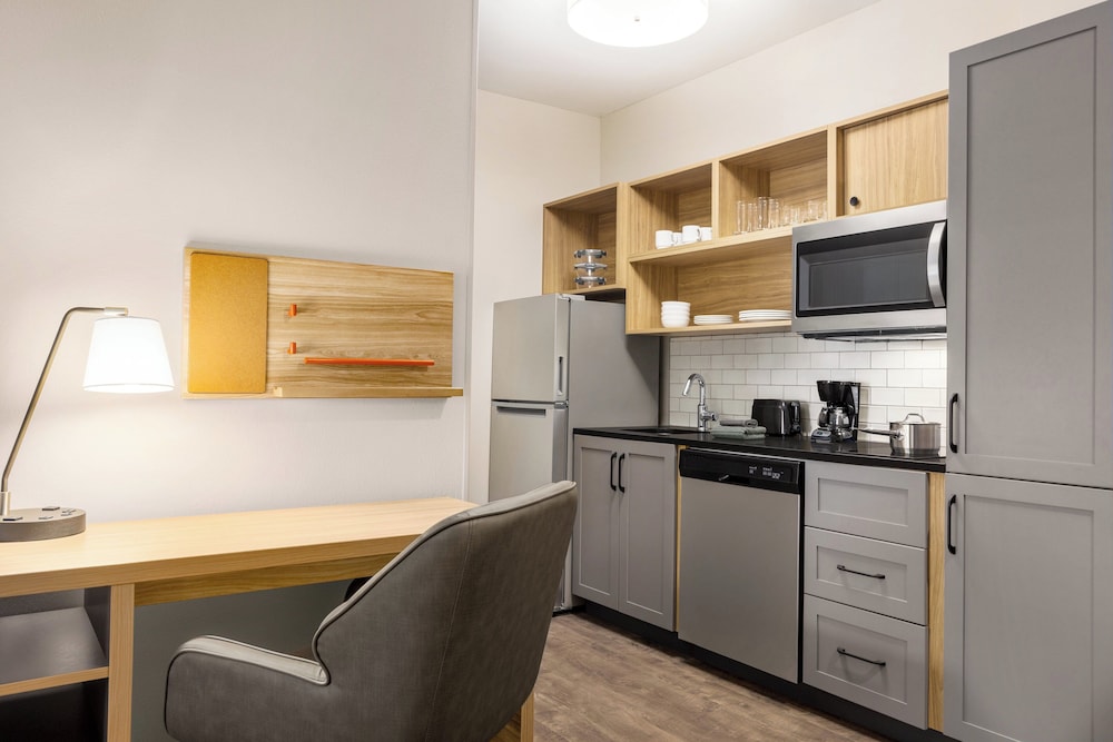 Candlewood Suites Bellefonte by IHG، ولاية كوليج 16/25