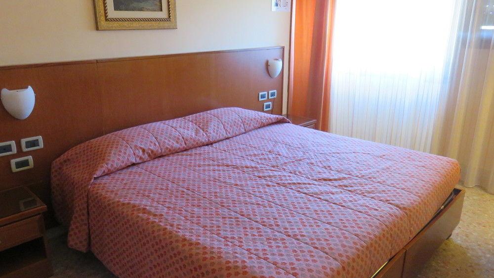 Hotel Oasi Dei Discepoli 20/61