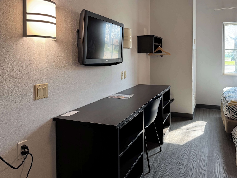 Motel6 Joliet, IL - Chicago - I-55 45/57