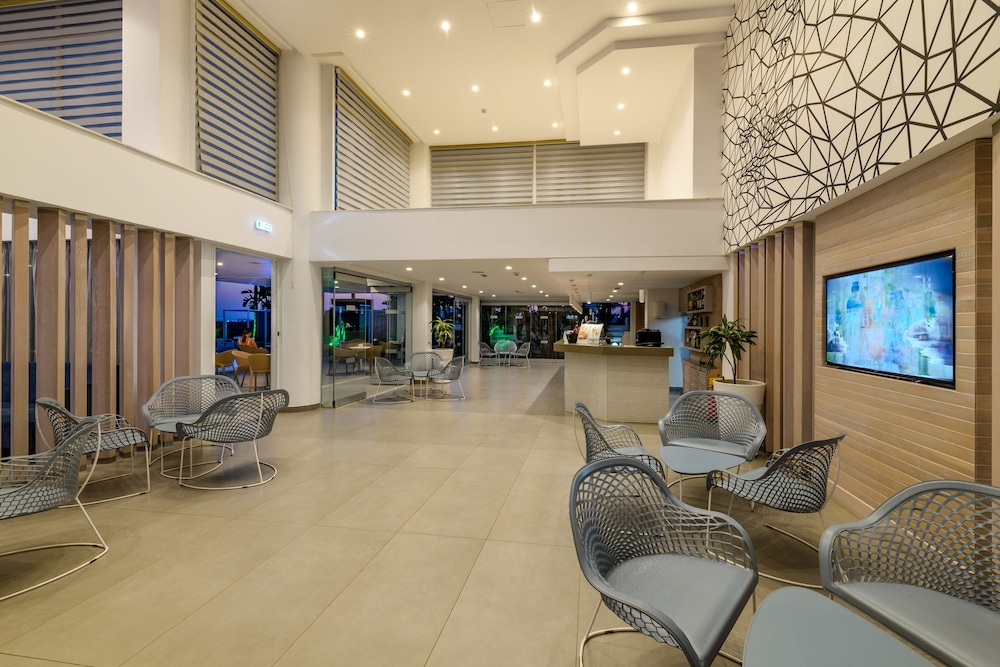 Tasia Maris Sands Beach Hotel - Adults Only 33/50
