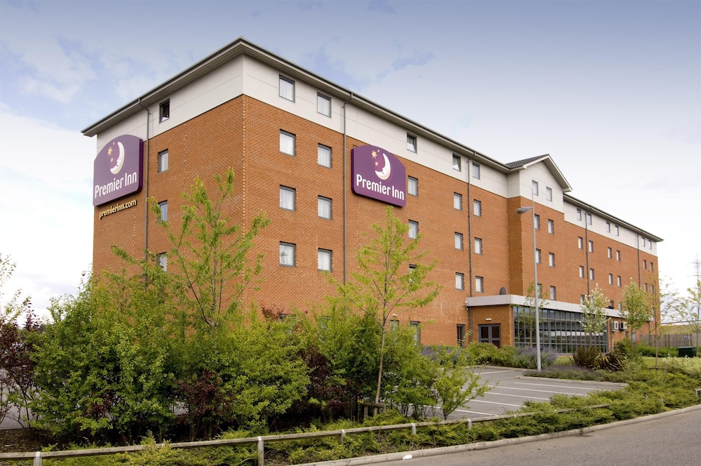 Premier Inn Castleford (Xscape M62 J32) 6/52