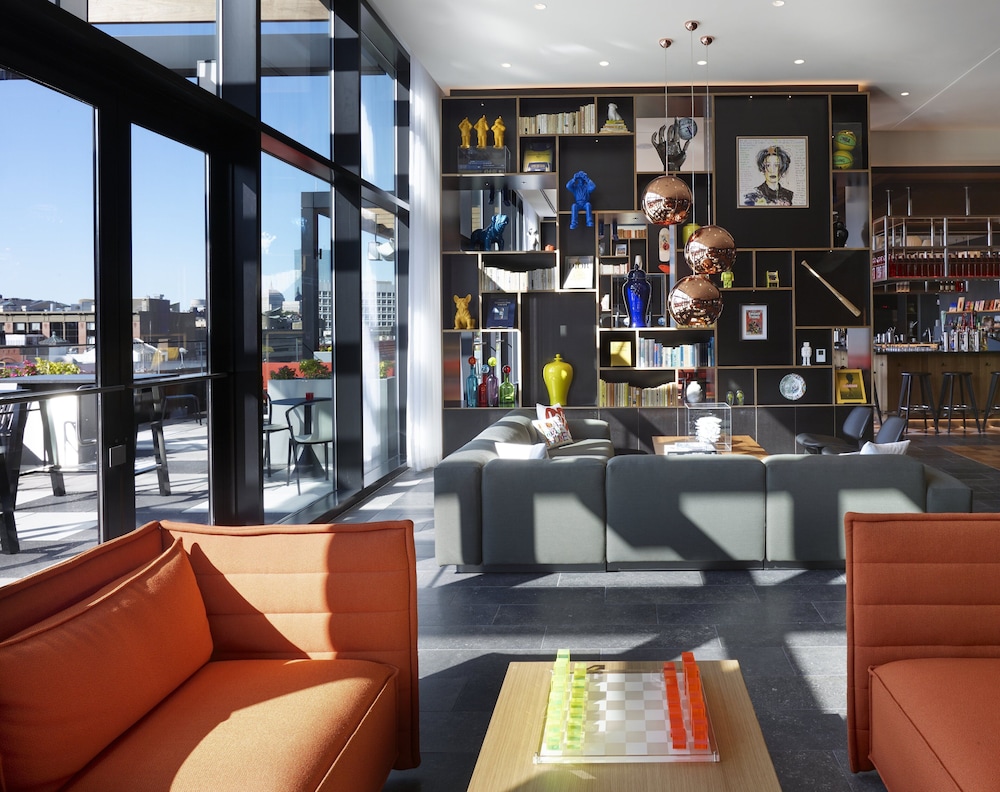 citizenM Boston North Station 41/57