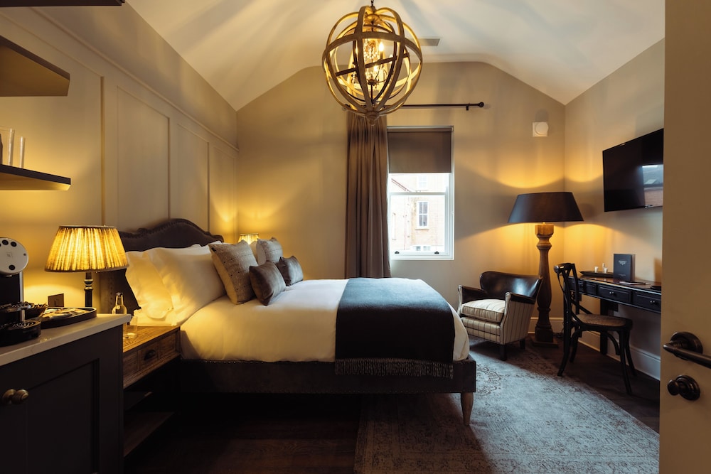 The Regency 16/49