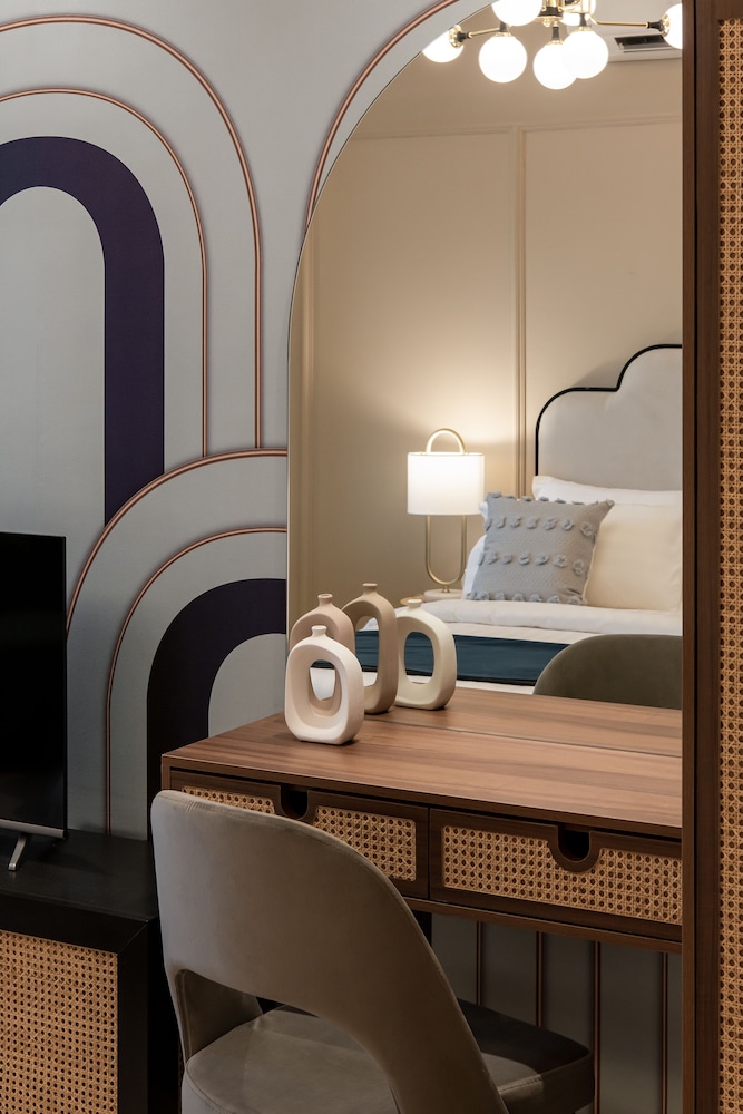 AMI Suites 41/50
