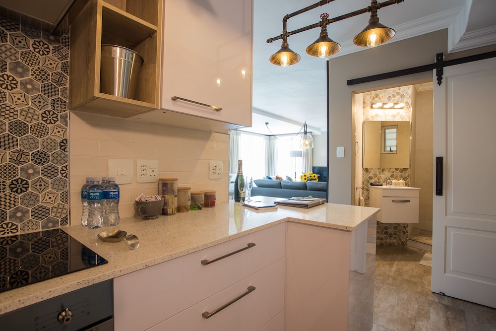 dk villas 2 The Boardwalk (Hout Bay) 48/50