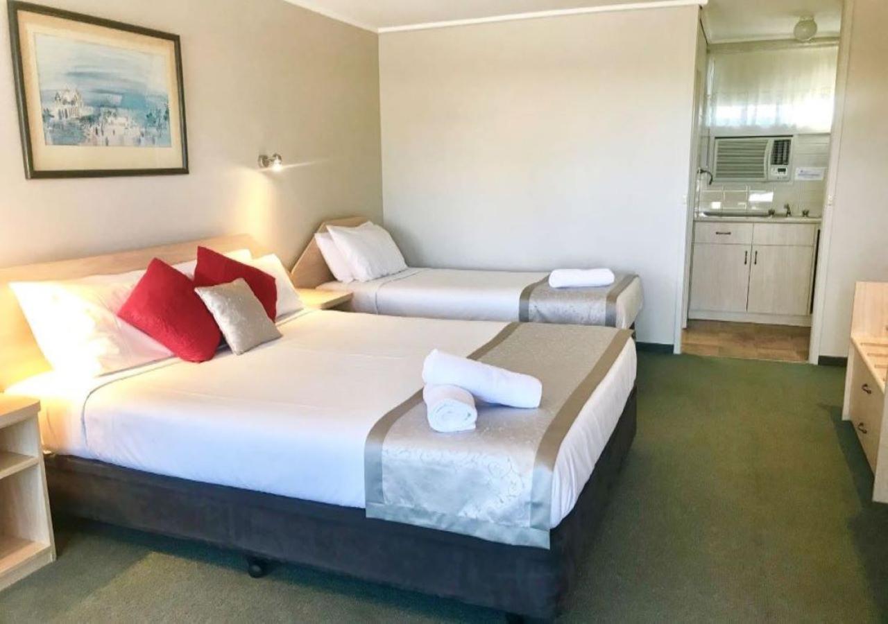 BURWOOD EAST MOTEL 5/16