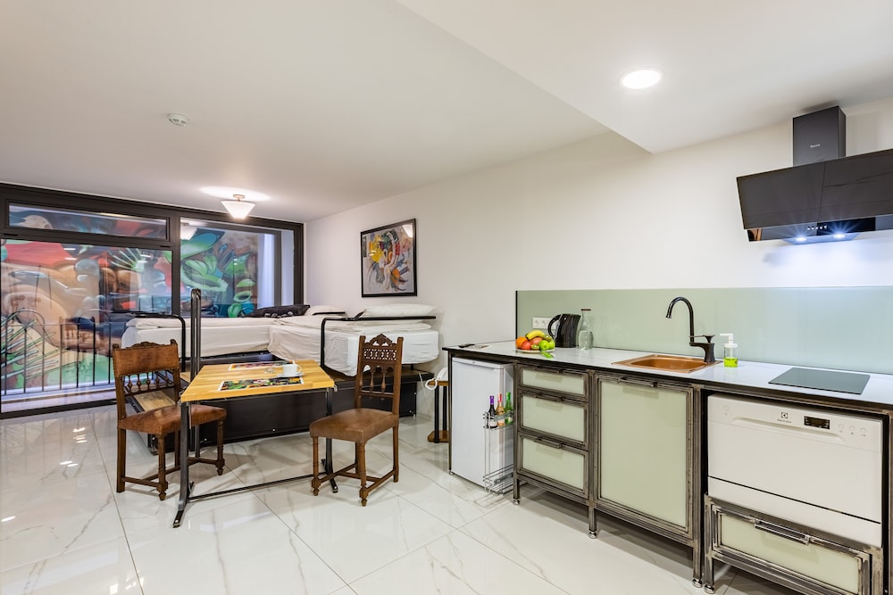 Villa Pera Suite Hotel 60/81