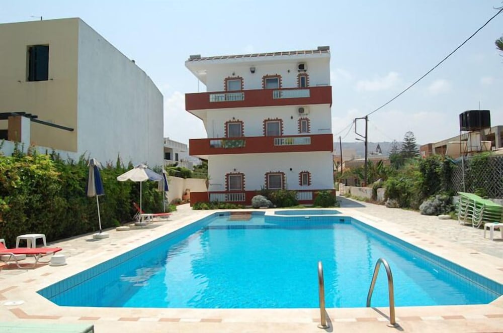 Haris Beach Apartments 6/31