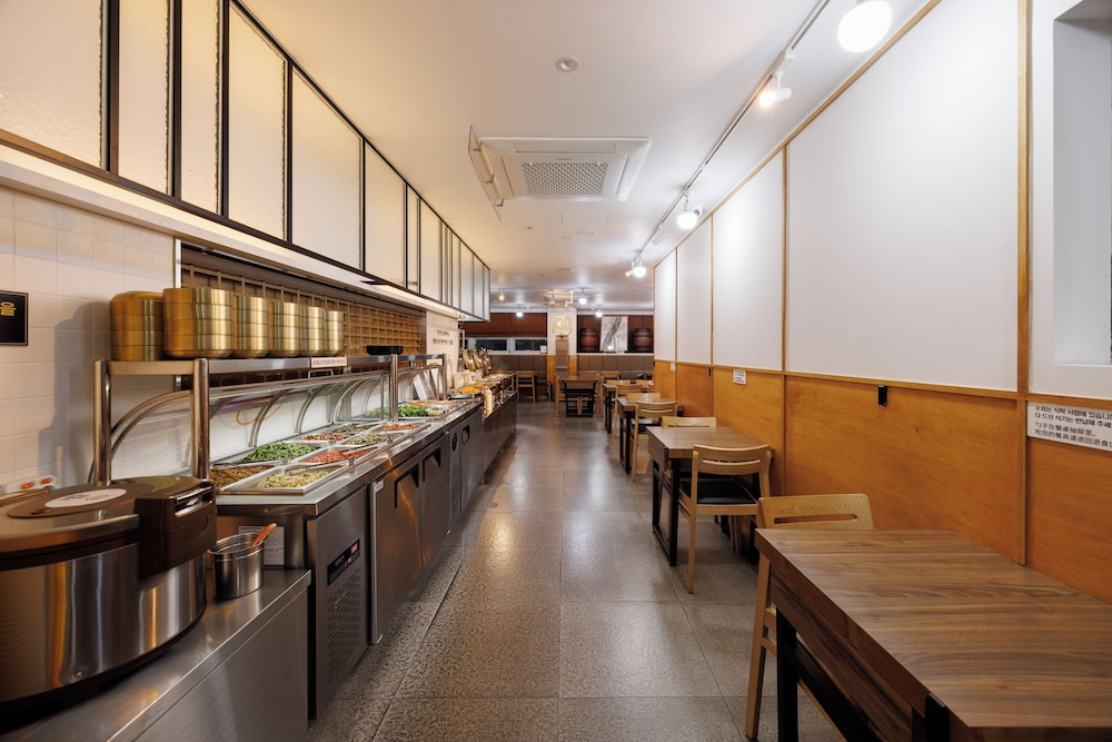 Hotel Kenny Gijang 33/43