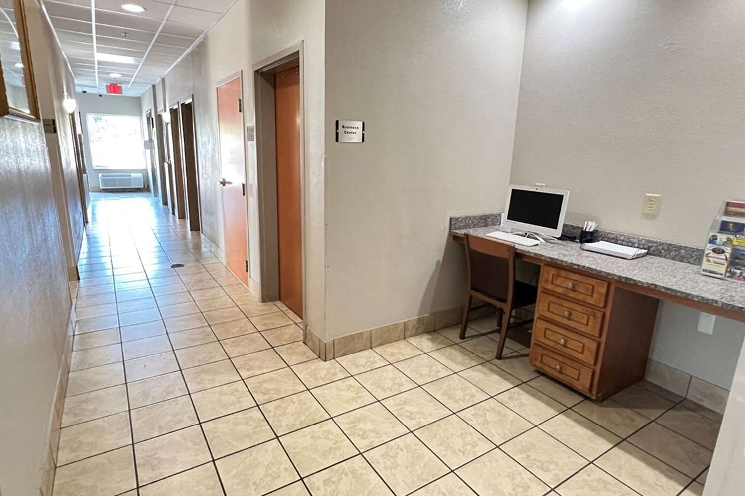 Econo Lodge Augusta West near Fort Gordon 33/34