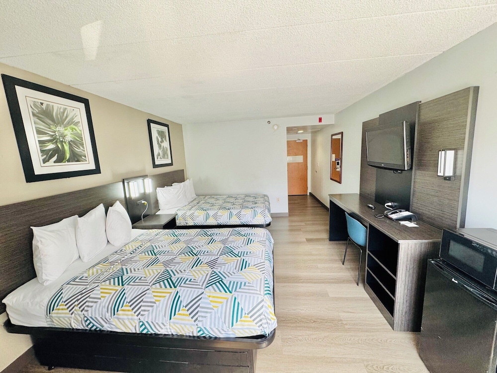 Motel6 Milford, CT 27/74