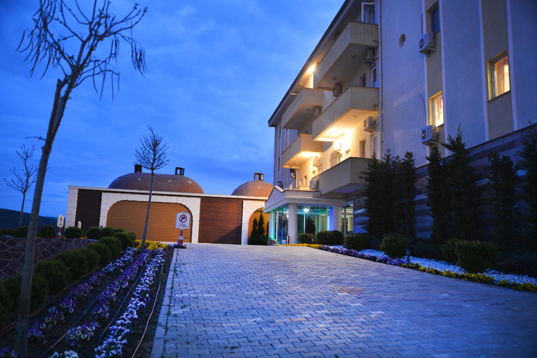 DOCS HOTEL THERMAL CLINIC 4/38