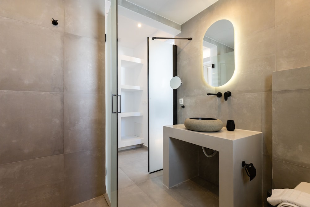 Serapias Suites 67/67
