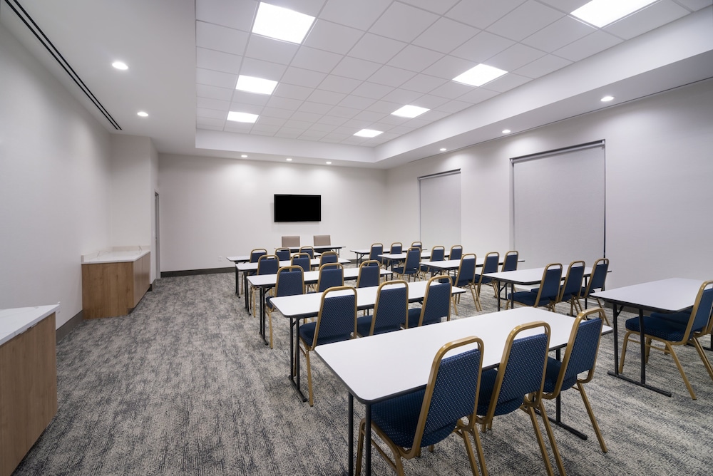 Staybridge Suites Louisville - Expo Center 28/31