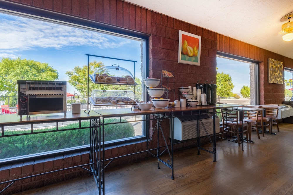 Ramada by Wyndham Albuquerque Airport 39/52