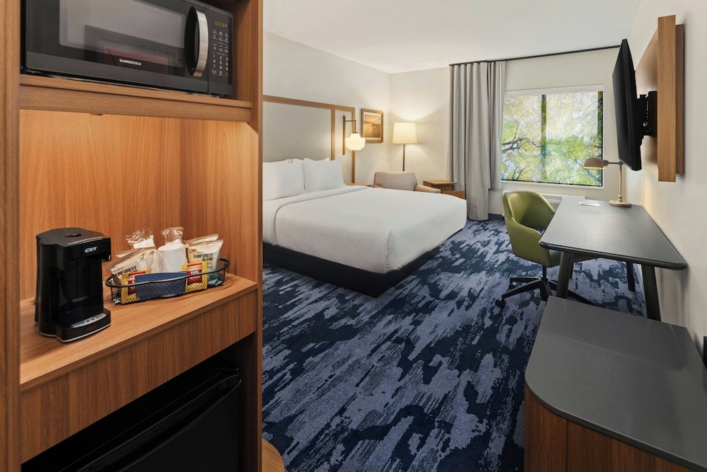 Fairfield Inn & Suites by Marriott Cedar Rapids North 19/52