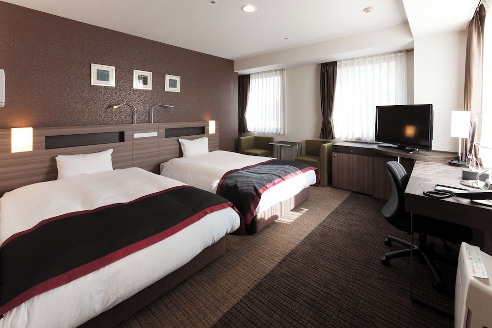 2 BEDROOMS, DELUXE, TWIN BEDS