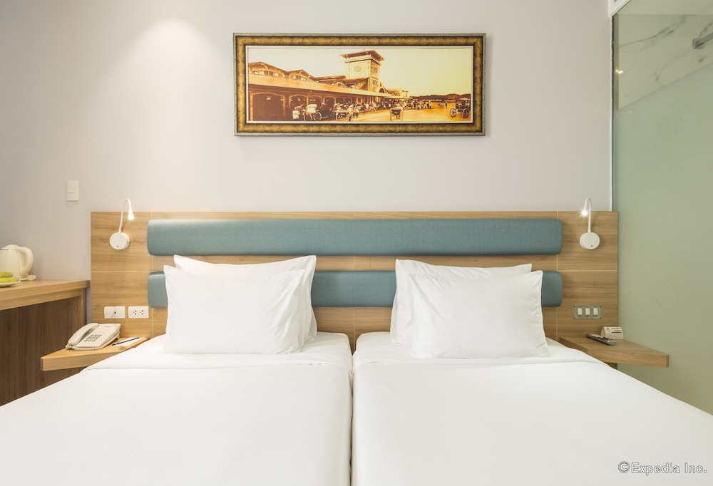 Adora Mira Hotel (formerly Ramada Encore By Wyndham Saigon D1) 17/50