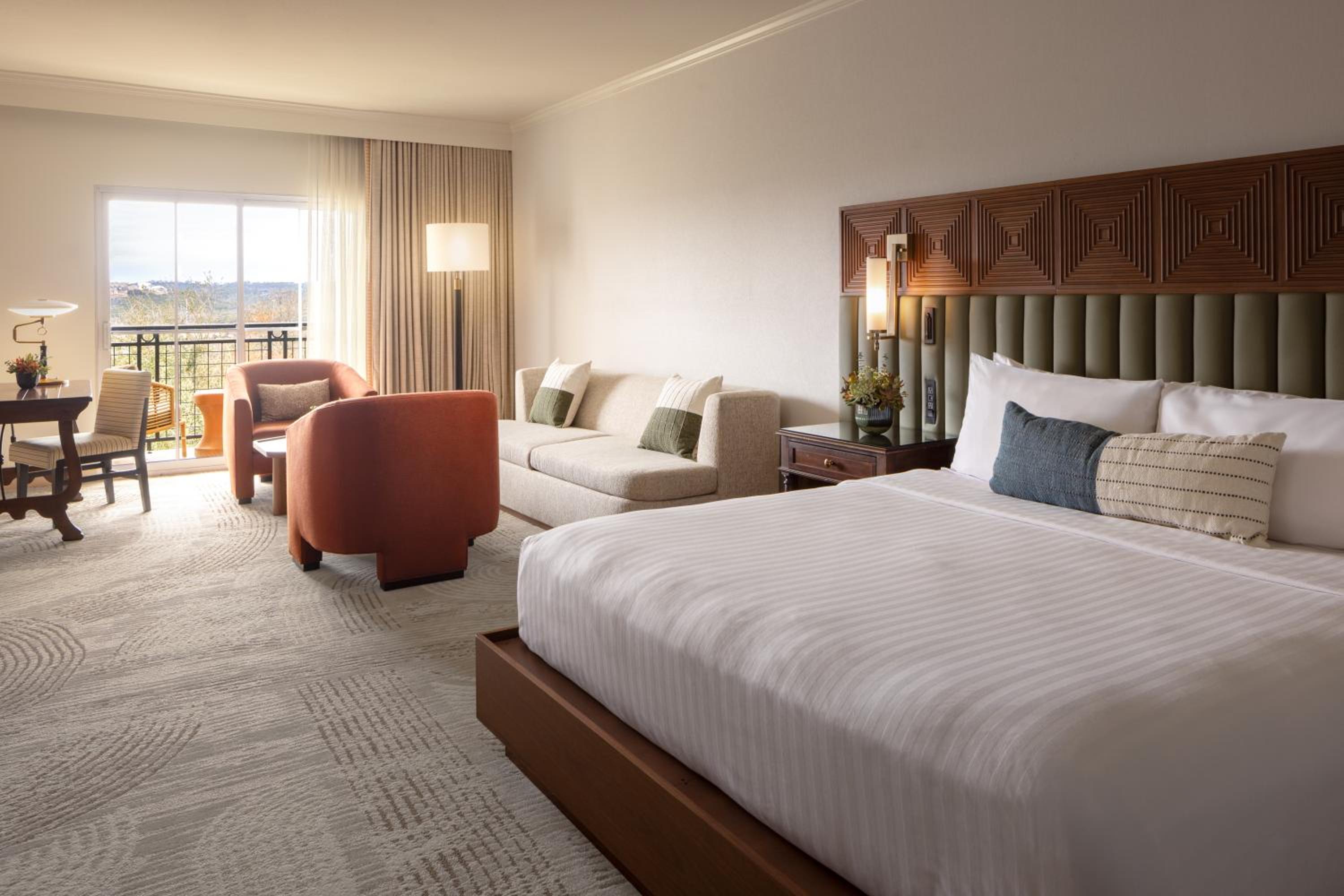 Junior Suite, Pool View