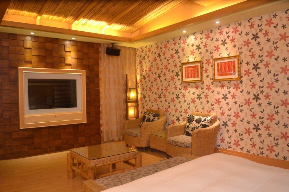 Seasons Boutique Motel 49/54