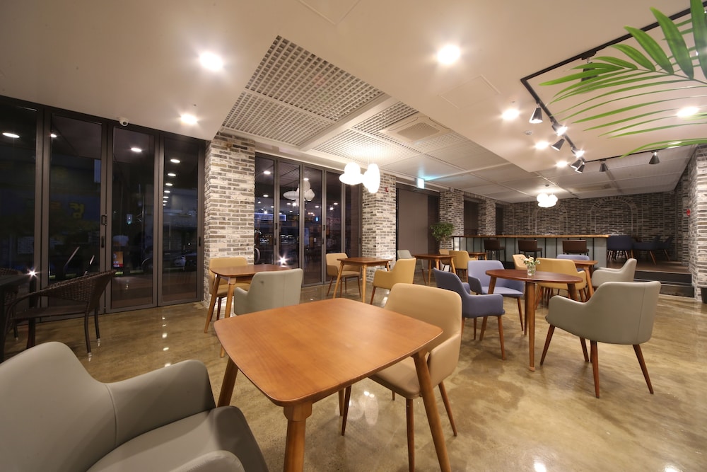 Noblestay Hotel 36/50