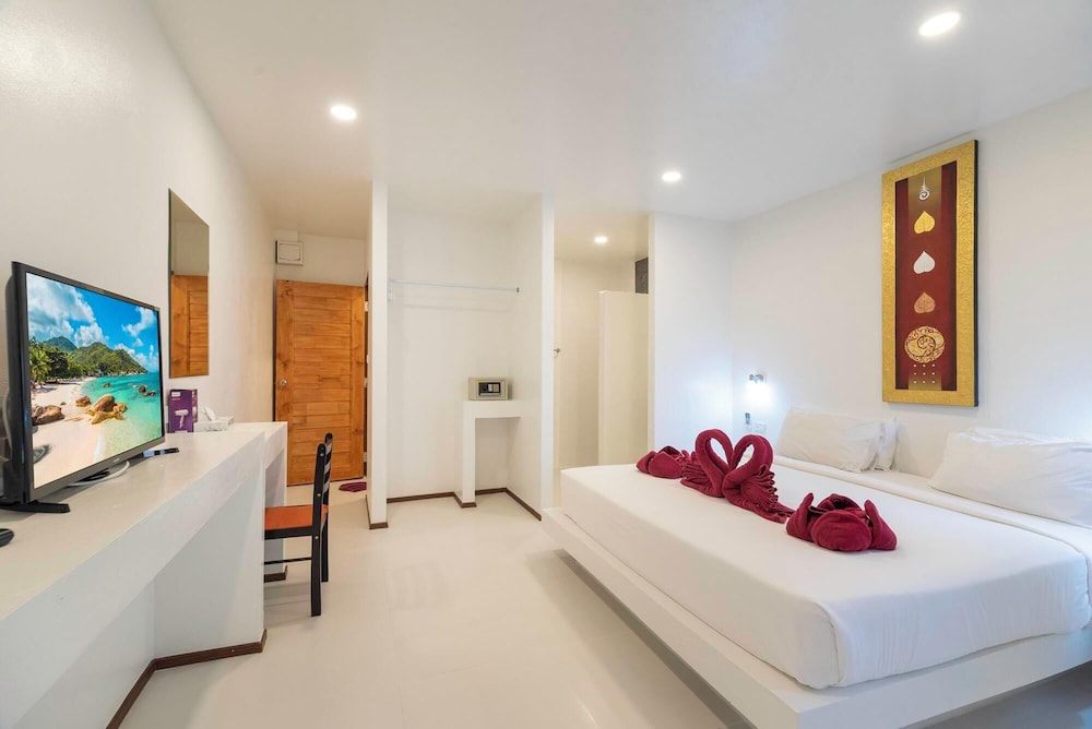 2 Bedrooms, Connecting, Villa, 2 King Beds, Garden Side