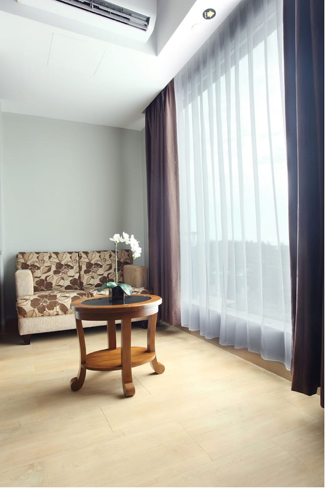 GRAND HATIKA HOTEL 42/59
